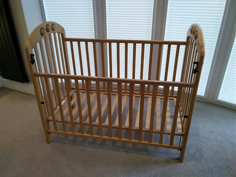 mamas and papas size 300 mattress